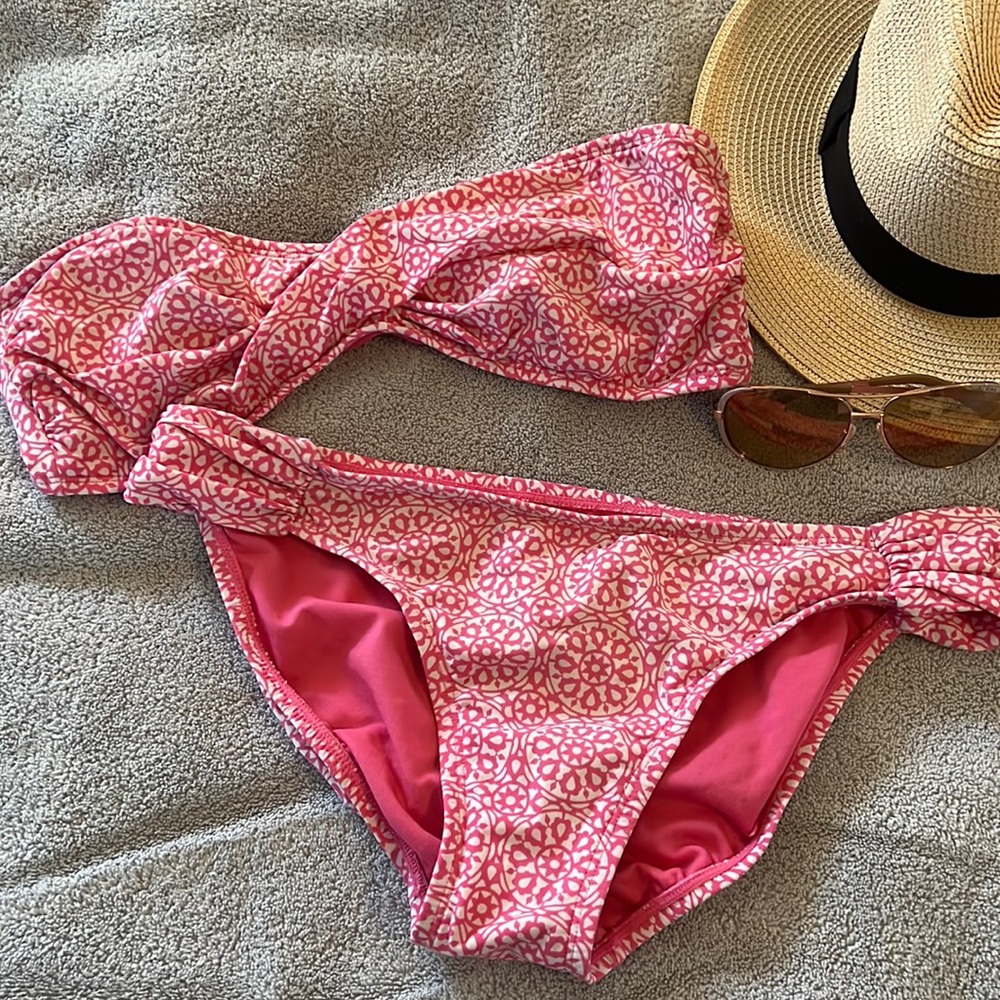 Pink & White Tommy Hilfiger Bikini👙